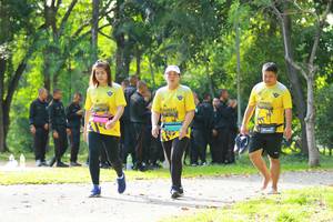 BIB: 0922, 0995
                            <button type="button" onclick="openModal(5123261)" class="btn btn-primary btn-sm float-right btn-popup" data-toggle="modal" data-target=".modal-high-quality">
                        <i class="fas fa-shopping-cart"></i> Add to Cart
                    </button>
                                            <button type="button" onclick="isThisMe(5123261, true)" class="btn btn-success btn-sm float-right btn-popup btn-isme hidden" data-toggle="tooltip" data-placement="bottom" title="นี่คือรูปของคุณใช่ไหม คลิกที่นี่เพื่อเอาเข้าอัลบั้ม">
                        <i class="fas fa-plus"></i> Add to album
                    </button>
                    <button type="button" onclick="isThisMe(5123261, false)" class="btn btn-warning btn-sm float-right btn-popup btn-isnotme hidden">
                        <i class="fas fa-ban"></i> Remove from album
                    </button>